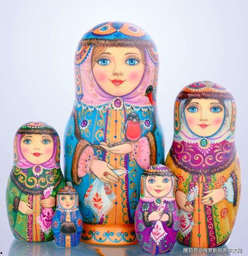 微笑的套娃,探寻层层叠叠的温暖与智慧